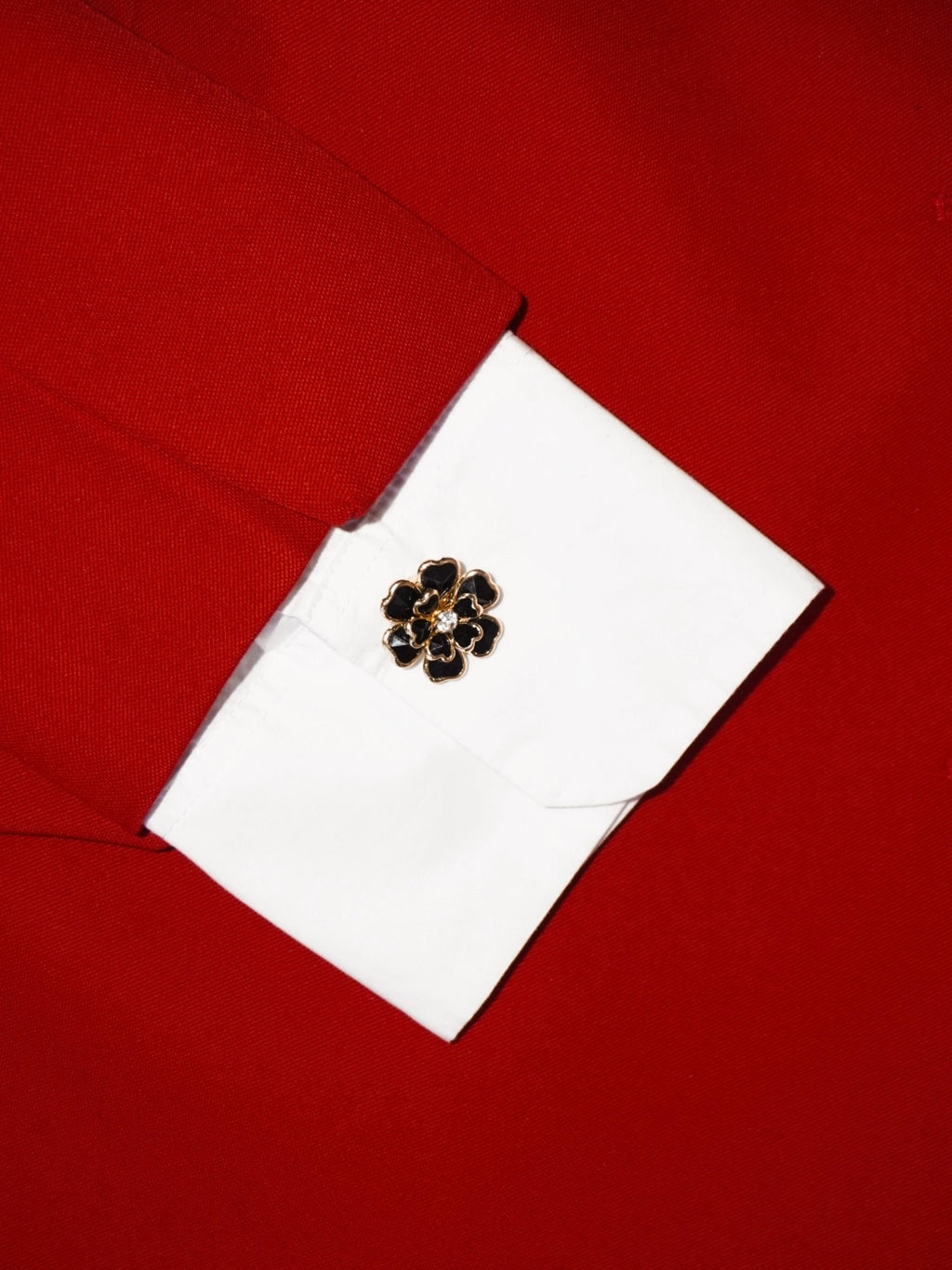 Black Flower Buttons 2pcs