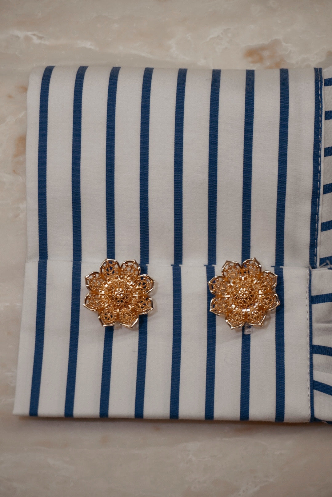 Gold Flower Buttons 2pcs
