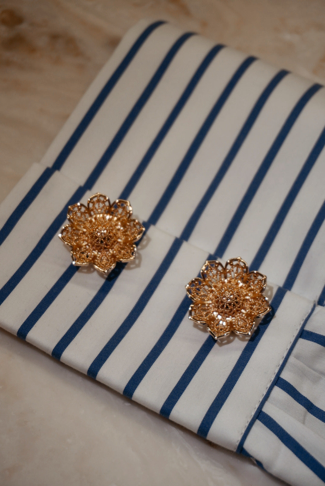 Gold Flower Buttons 2pcs