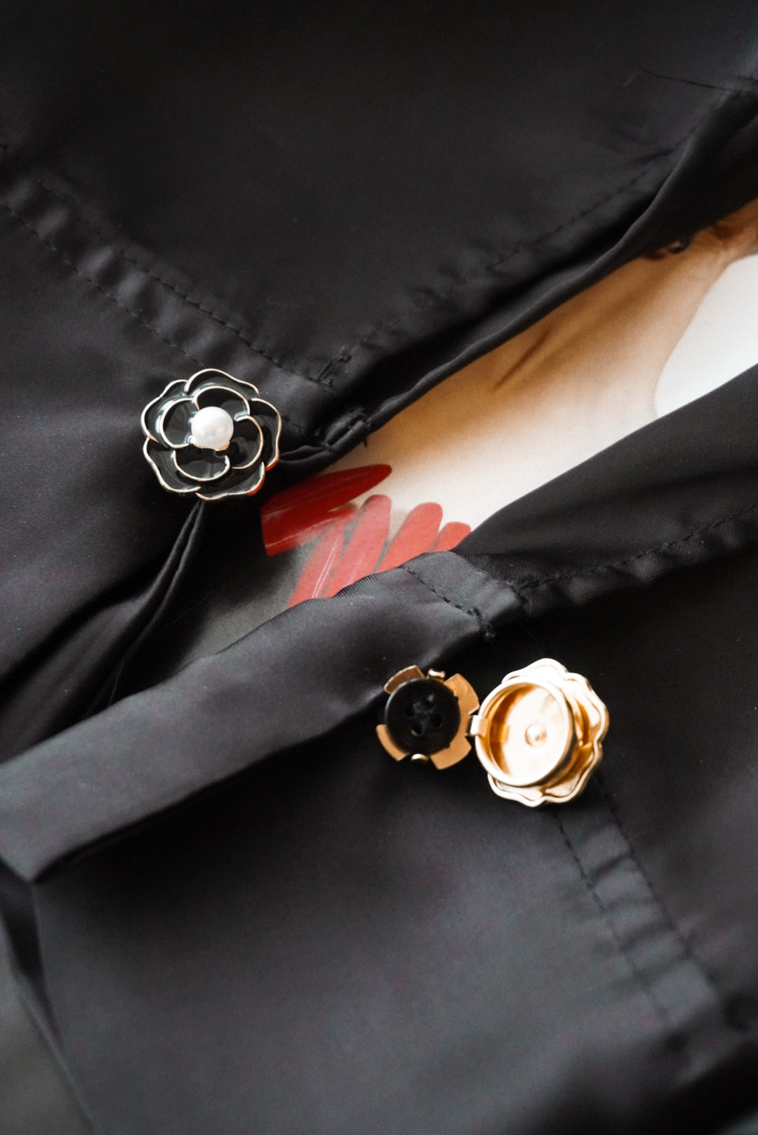 Black Gold Flower Buttons 2pcs